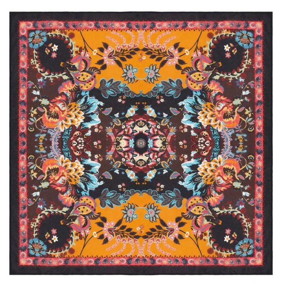 Vismaya Scarf